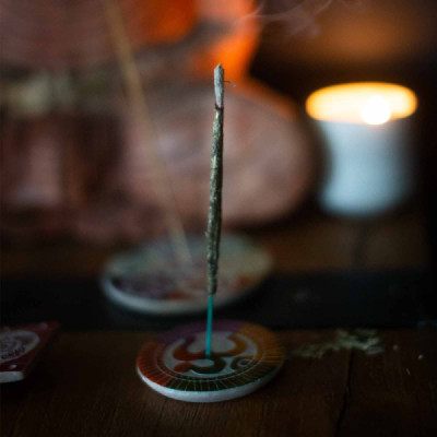 Podstawka pod kadzidełka Hamsa z naturalnego steatytu - Drzewo Życia | Sklep Kardamon | Aromaterapia | Relax | Medytacja Podstawka pod kadzidełka Hamsa z naturalnego steatytu - Drzewo Życia | Sklep Kardamon | Aromaterapia | Relax | Medytacja