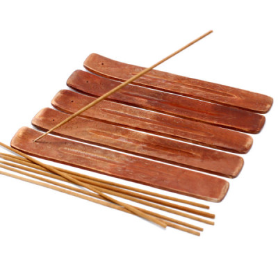 Podstawka z drewna mango - rzeźbiona | Sklep Kardamon | Aromaterapia | Relax | Medytacja Podstawka z drewna mango - rzeźbiona | Sklep Kardamon | Aromaterapia | Relax | Medytacja